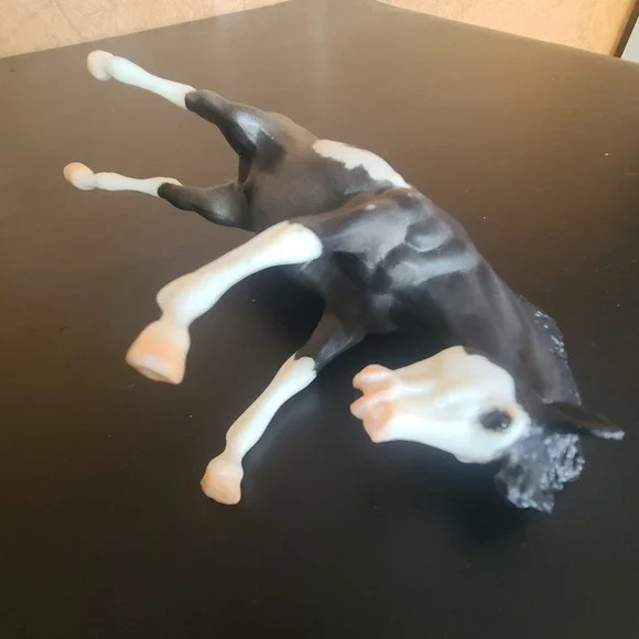 Breyer 2004 750104 Tornado Blue Roan Pinto Bucking America's Wild Mustangs Horse - Picture 8 of 12